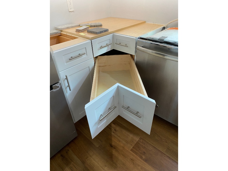 Corner drawer cabinet system maximizing corner storage
