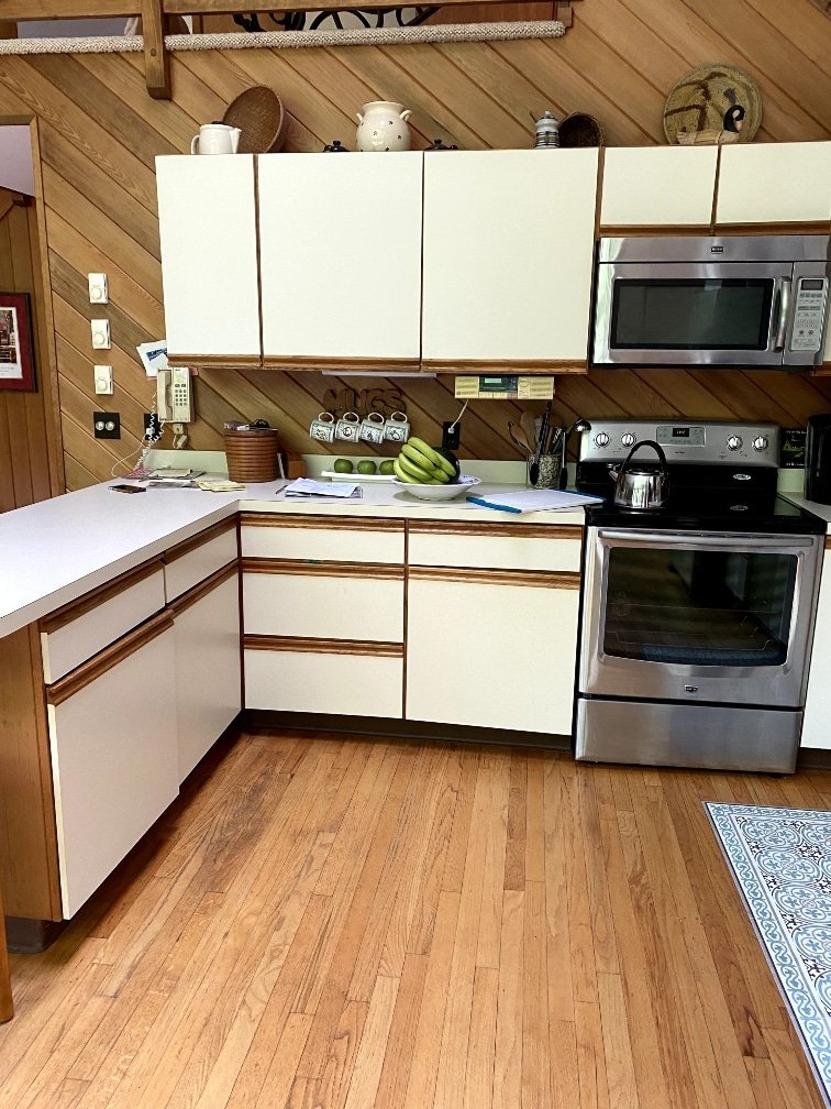 Melamine 70' Cabinets